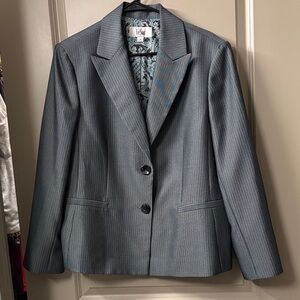 Le Suit Gray Pinstripe Blazer